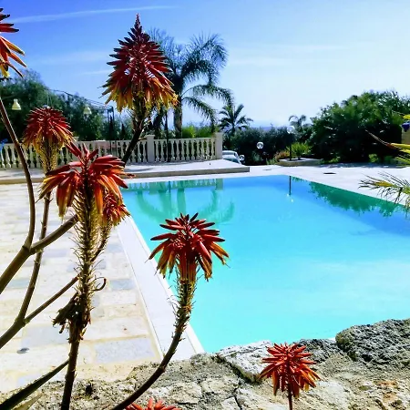 Casale Rocca Russa * Villaggio Mose (Sicily)